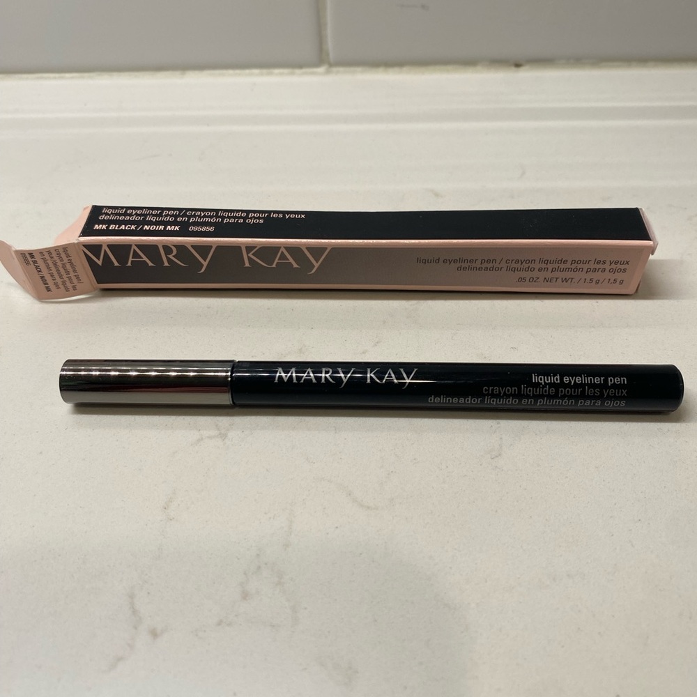 Mary Kay Black Eyeliner Pencil for Precise Application